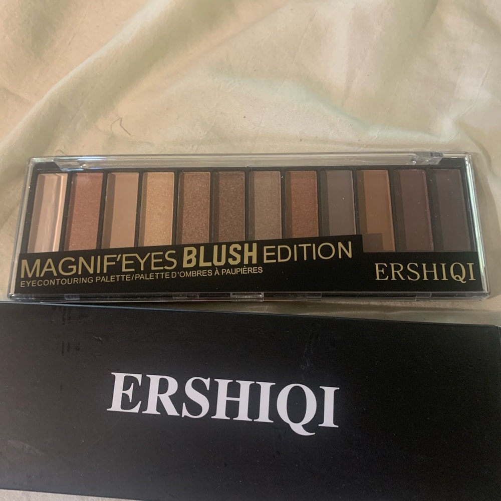 Black Eyeshadow Palette